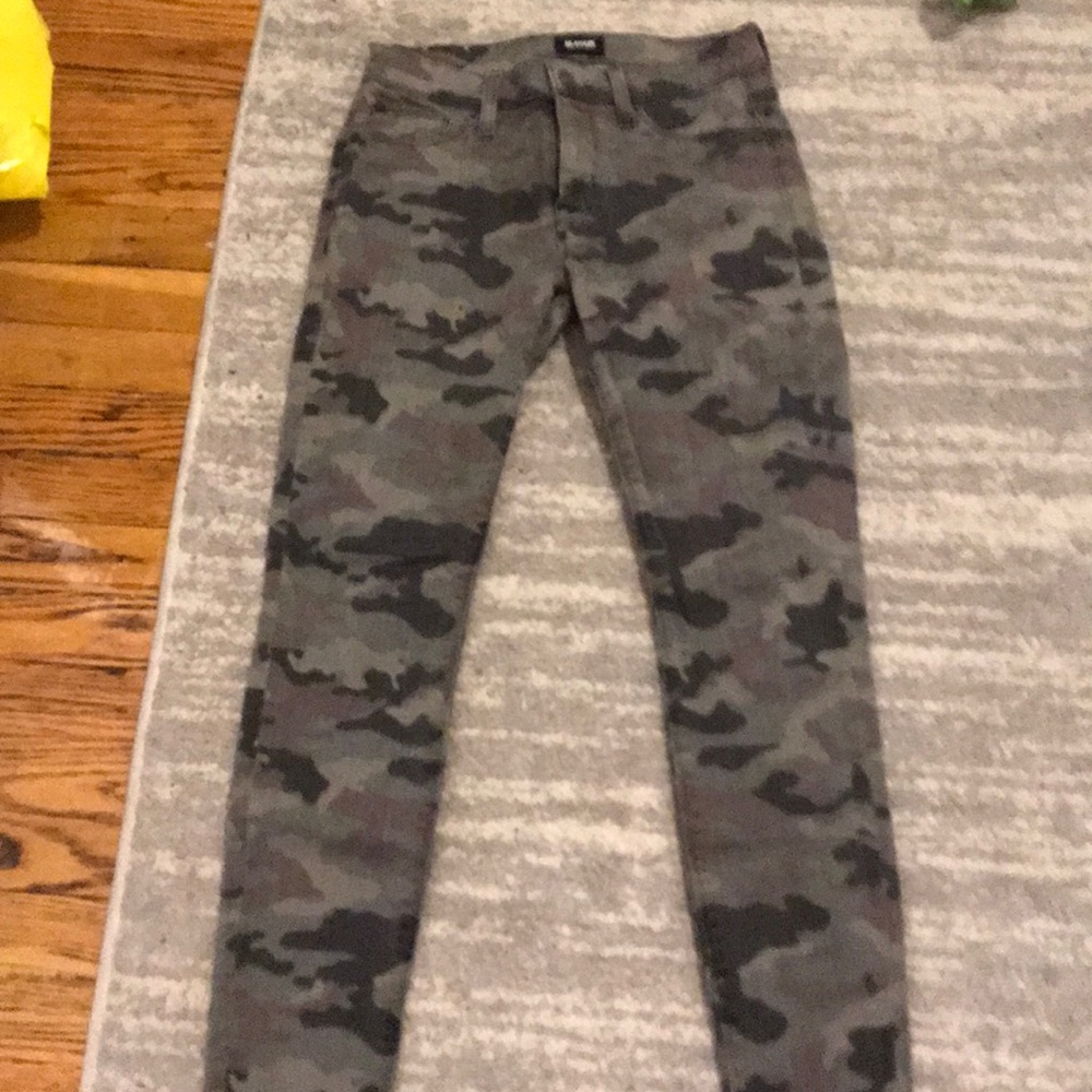 Hudson camo jeans. Never worn!! Size 25